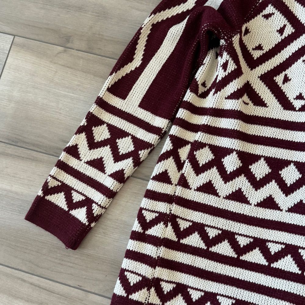 Kate Collection Women's Burgundy and Cream Geometric Cardigan Size Small - Picture 9 of 9